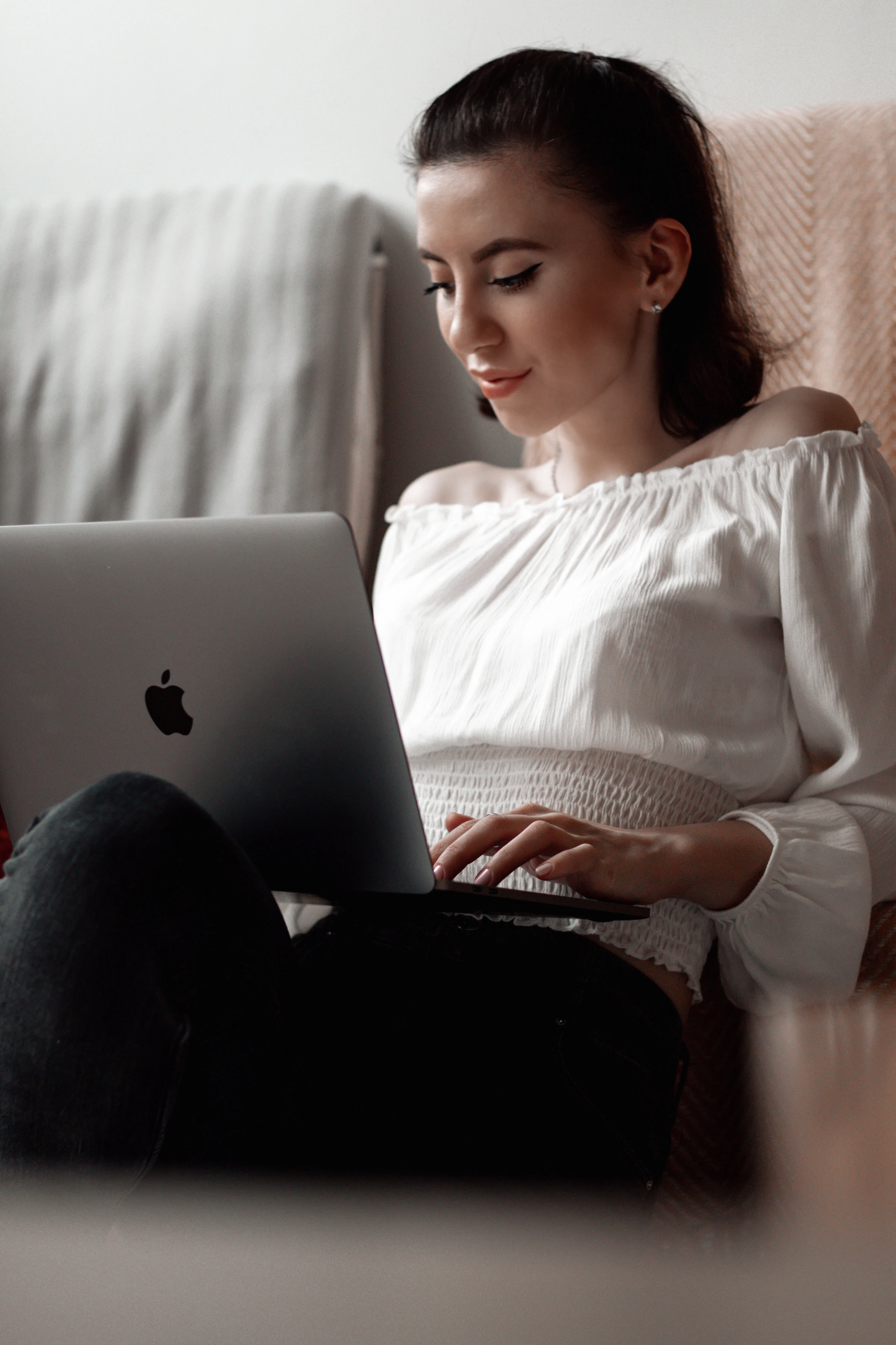 Ira Ostafiichuk_1754551171971_unsplash_id_BTvBaDz6BIQ.webp